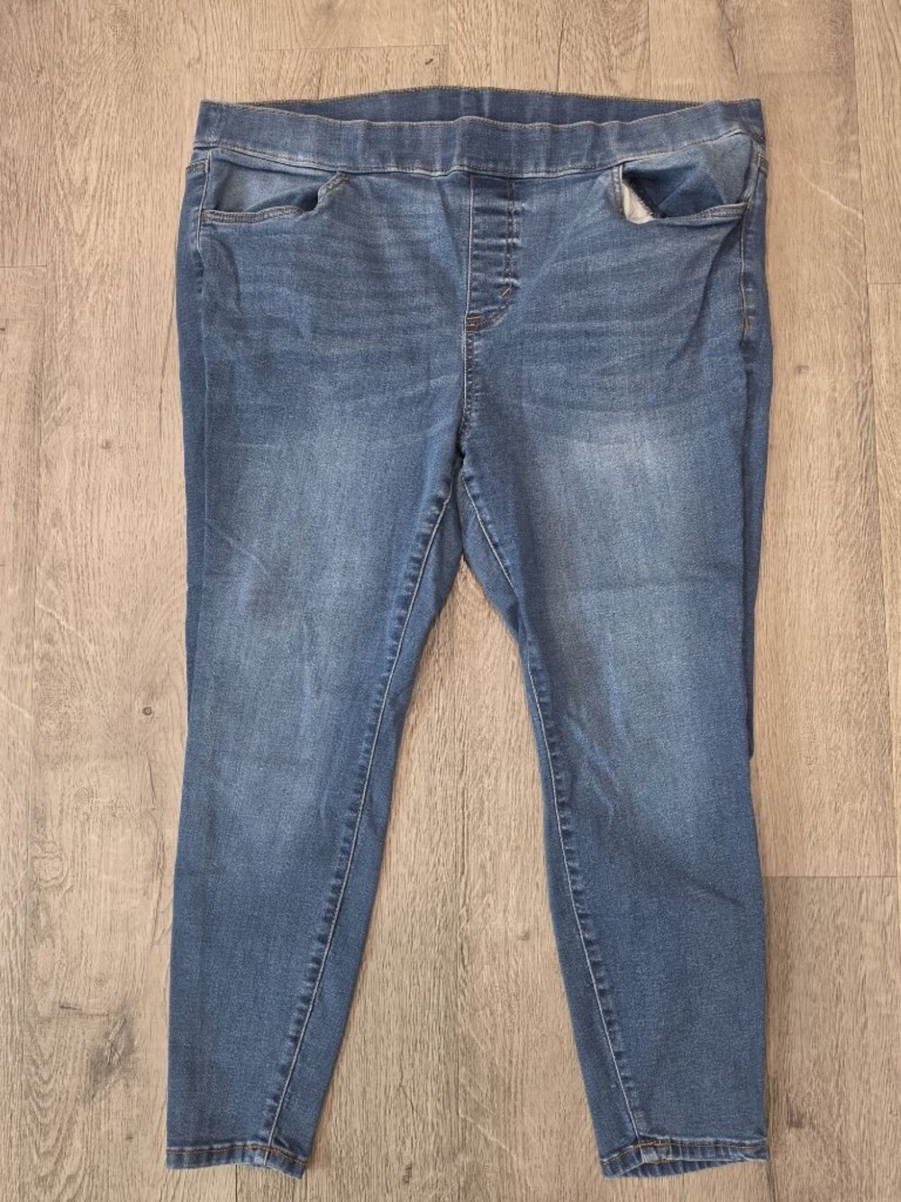 EVRI Womens Plus Size 18WS Blue Denim Midrise Jegging Jeans SHORT